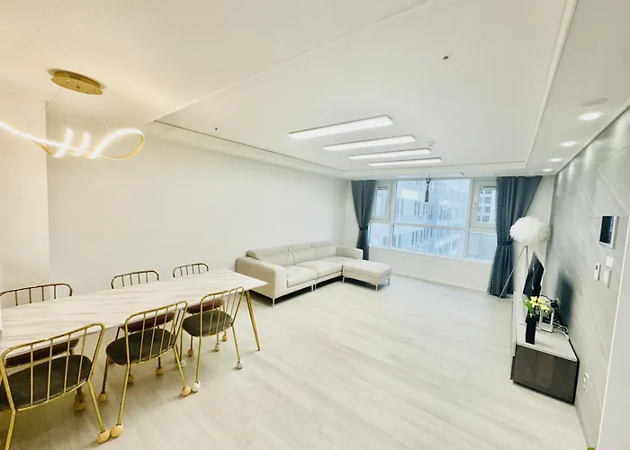 Jy House 2